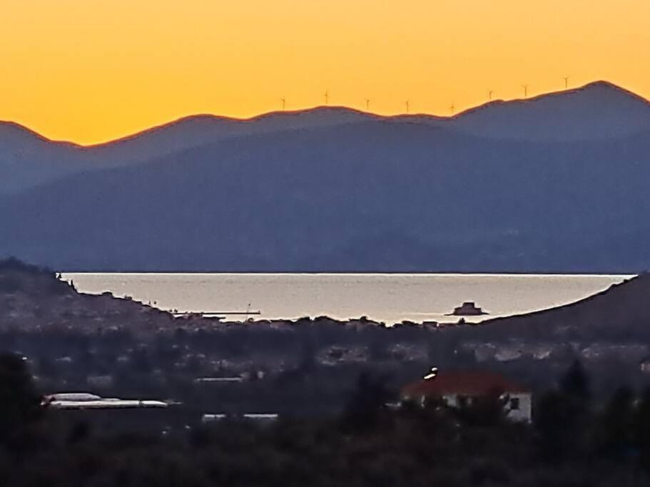 Апартаменты Nafplio, Hill With An Amazing View Экстерьер фото